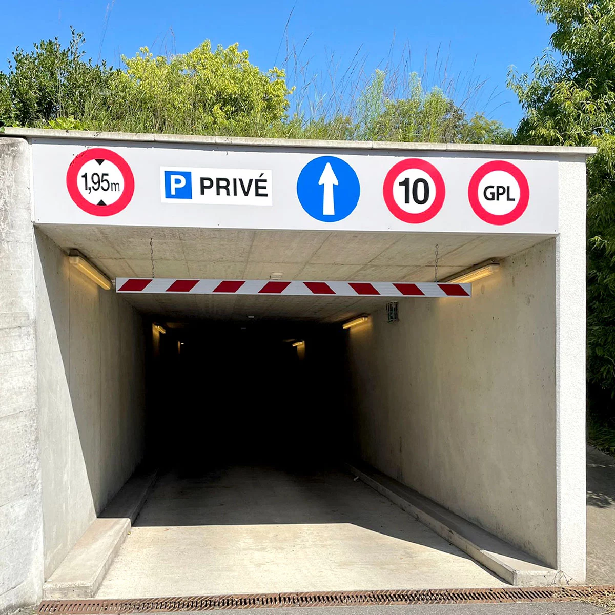 signaletique_parking_TOTAL_WEB_0009_67fff325-3d84-475e-98c5-a799fd0c5dfa