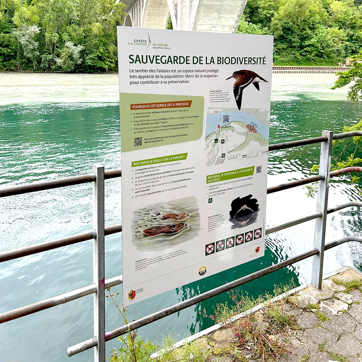 signaletique_plaquettes_panneaux_TOTAL_WEB_0001_IMG_4616